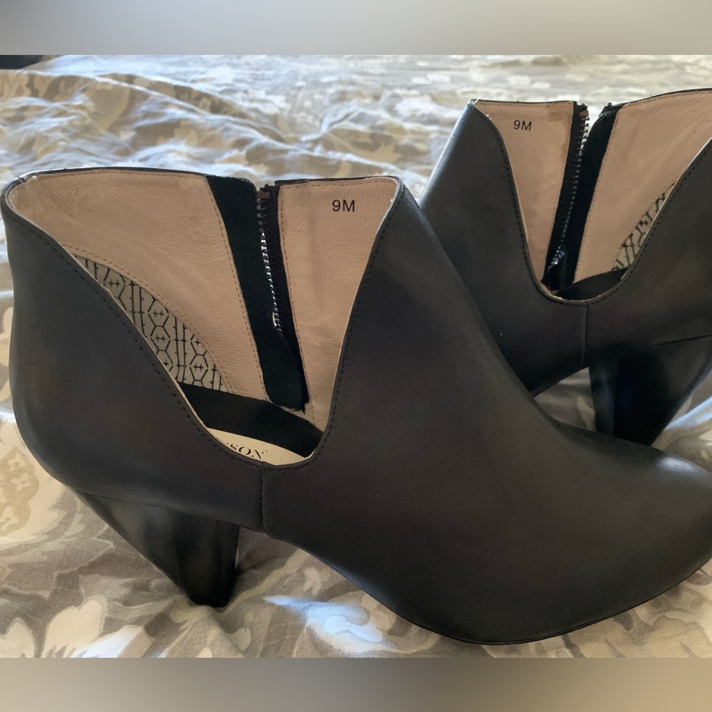 Matt bernson black booties